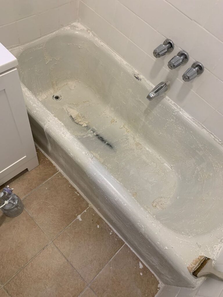 Bathtub Refinishing or Bathtub Liners? Which is the Right Choice?